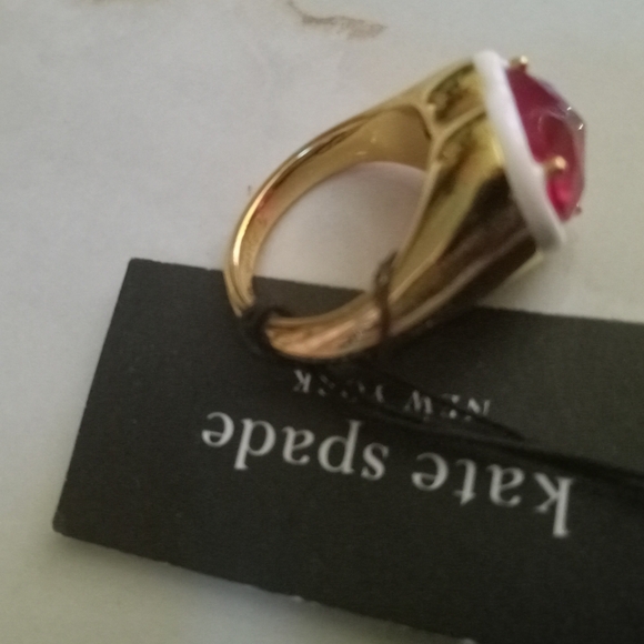 Kate Spade Sweetheart Signet Ring - Picture 10 of 11